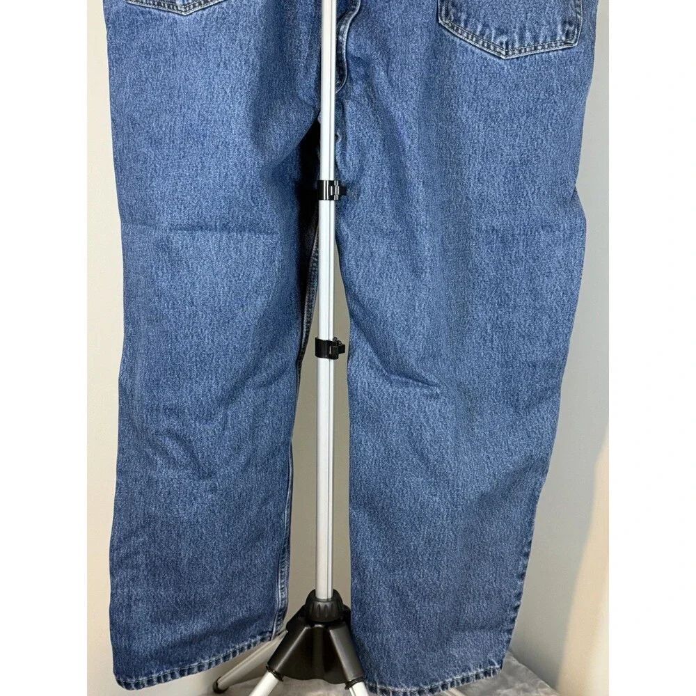 Levi’s Men’s Blue Denim Jeans Relaxed Fit Straight Mid Rise Medium Wash 5-Pocket
